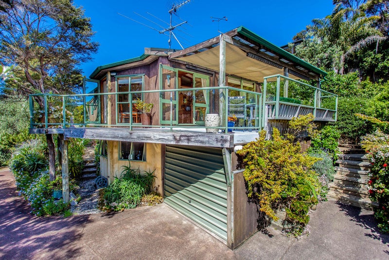 13 Albert Crescent, Ostend, Waiheke Island - Carousel 2