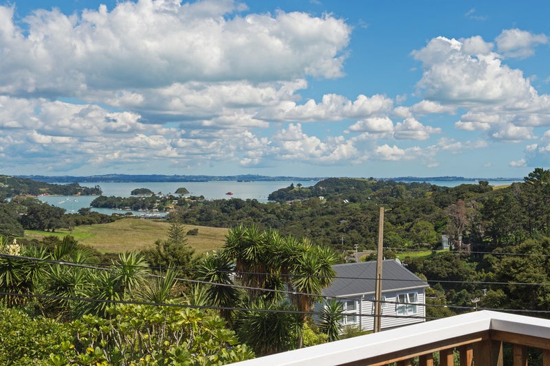 2/2 Giles Road, Waiheke Island, Auckland - Carousel 2
