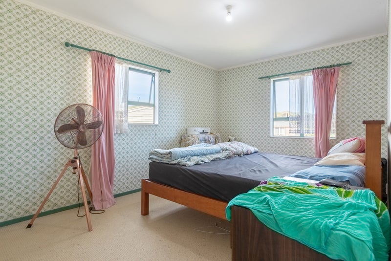 3 Natone Street, Waitangirua, Porirua - Carousel 19