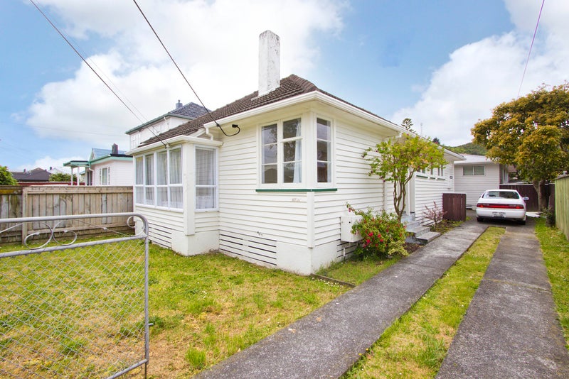 1/350 Waiwhetu Road, Fairfield, Lower Hutt - Carousel 1