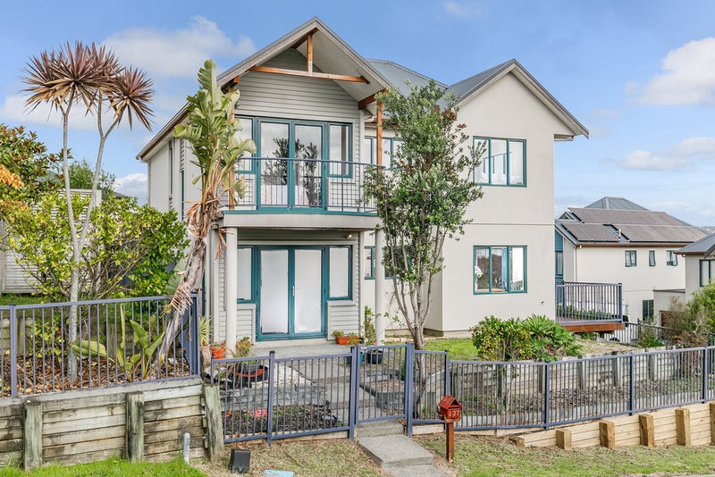 137 Fernhill Way, Oteha, Auckland - Carousel 2