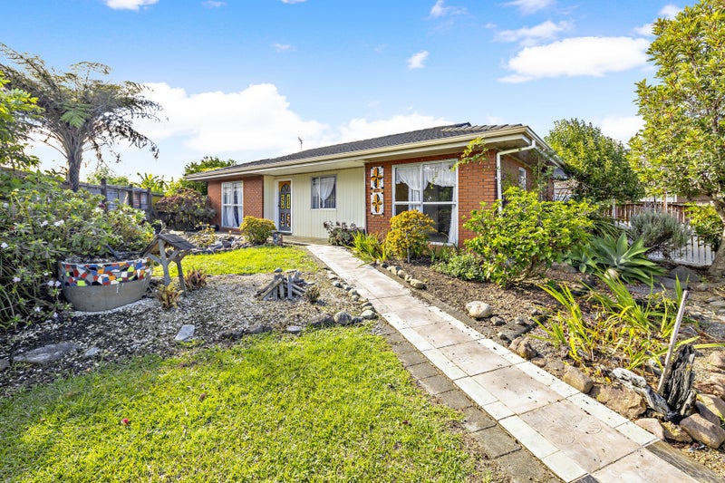 12 Ashmore Place, Favona, Auckland - Carousel 2
