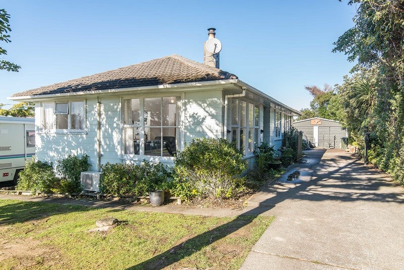 7 Caduceus Place, Ascot Park, Porirua - Carousel 2
