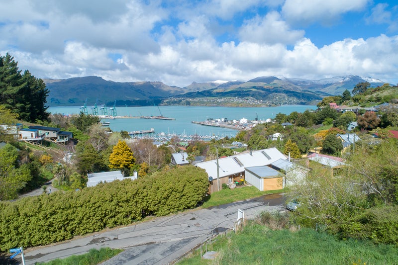 18 Harmans Road, Lyttelton, Lyttelton - Carousel 1