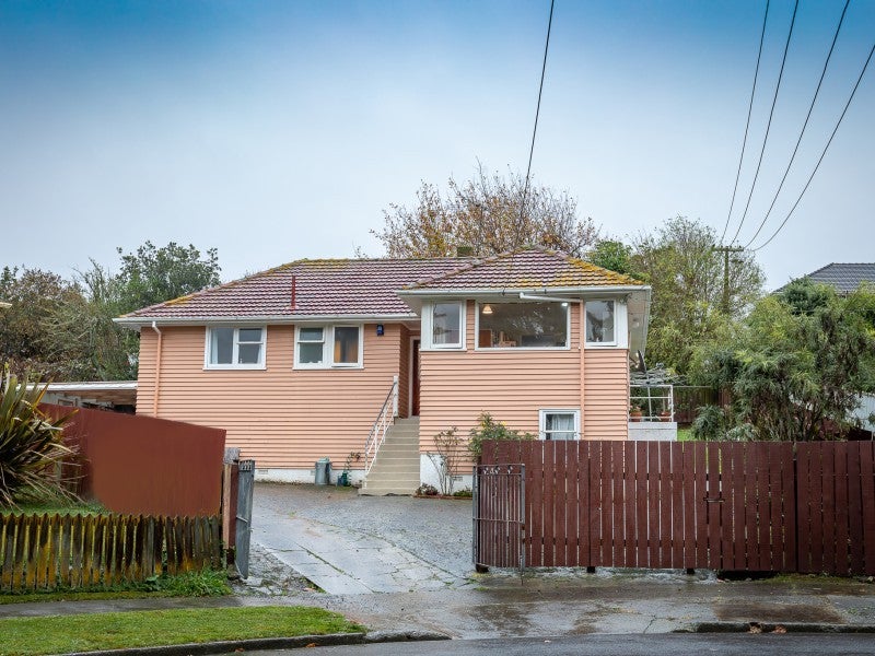 24 Worcester Place, Cannons Creek, Porirua - Carousel 1