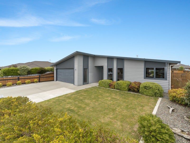 32 Tennyson Avenue, Kelvin Grove, Palmerston North - Carousel 1