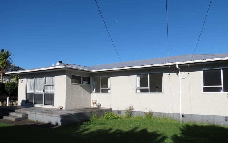 24 Falkland Street, Whanganui East, Whanganui - Carousel 1