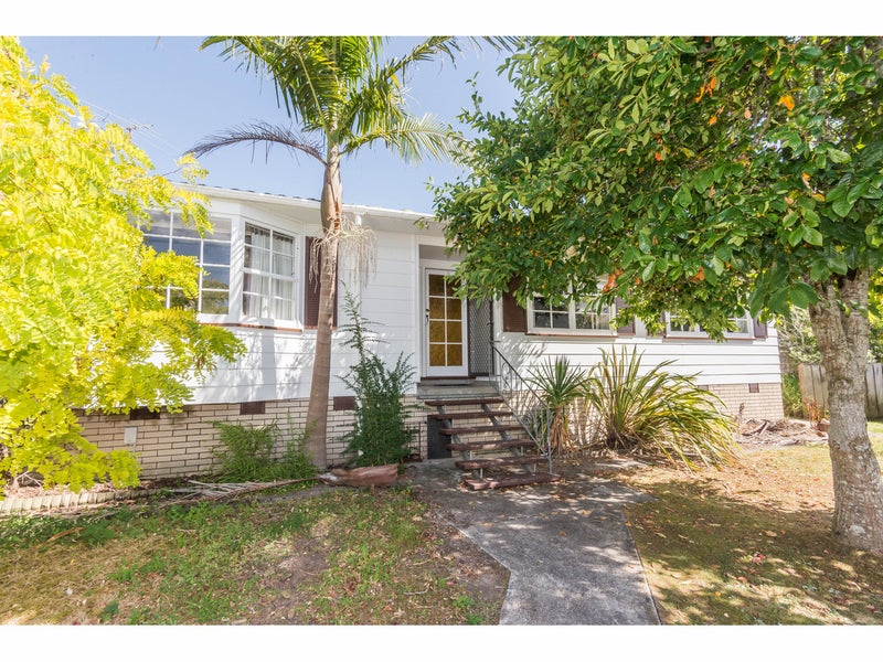 71 Rosewarne Crescent, Glendene, Auckland - Carousel 1