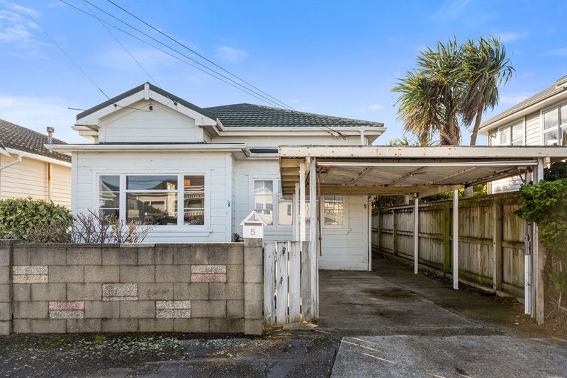 5 Adelaide Street, Petone, Lower Hutt - Carousel 1