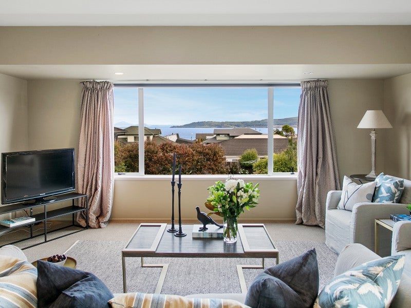 38 Harvey Street, Waipahihi, Taupo - Carousel 2