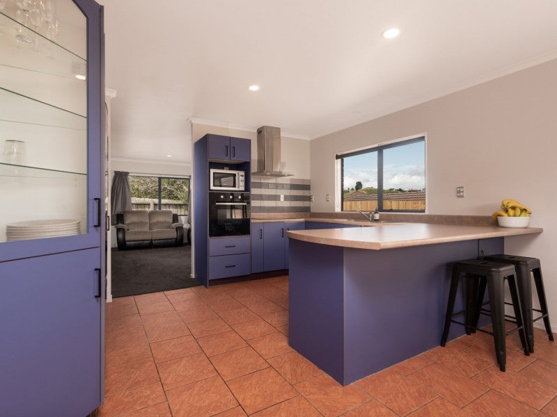 60 Village Park Drive, Welcome Bay, Tauranga - Carousel 2