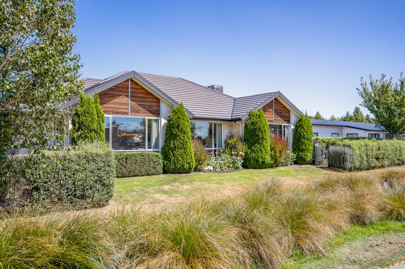 4 Bernice Crescent, Yaldhurst, Christchurch - Carousel 1