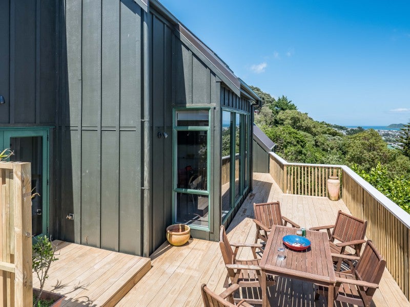 2/77 Nevay Road, Miramar, Wellington - Carousel 1
