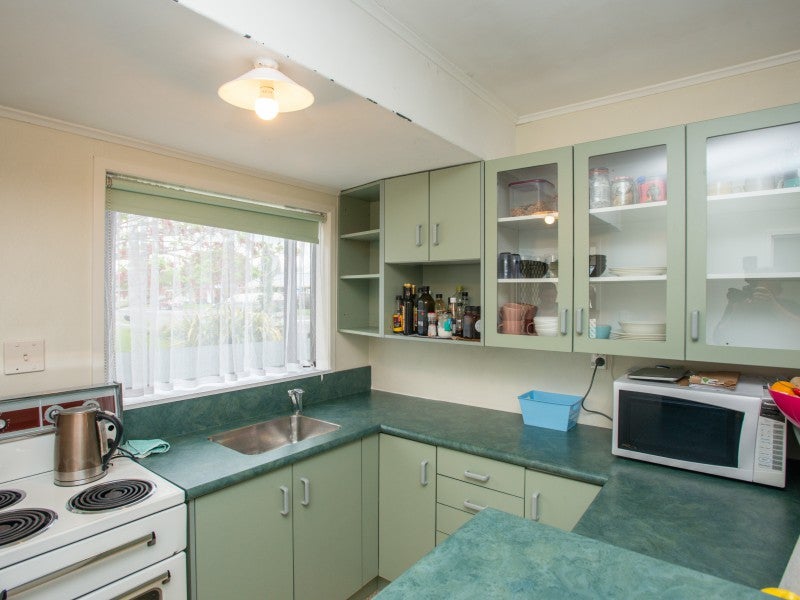 1/64 Gloucester Street, TARADALE, NAPIER - Carousel 2