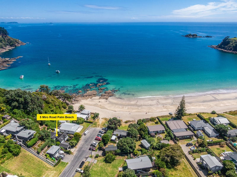 5 Miro Road, Palm Beach, Waiheke Island - Carousel 1