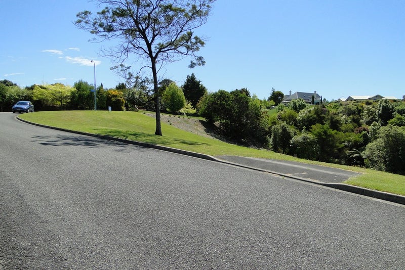 5 Van Beek Place, Ruby Bay, Mapua - Carousel 2