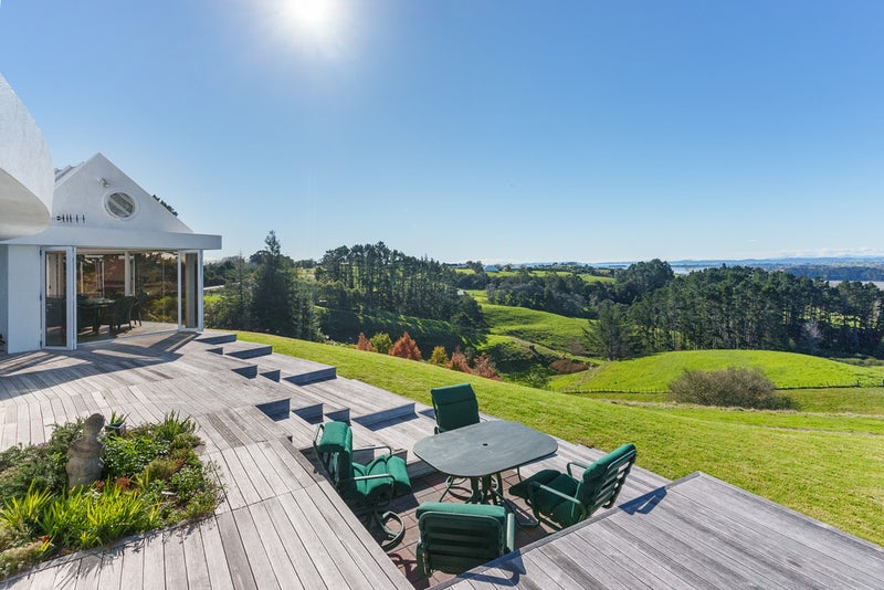 25 Broomfields Road, Howick - Carousel 2