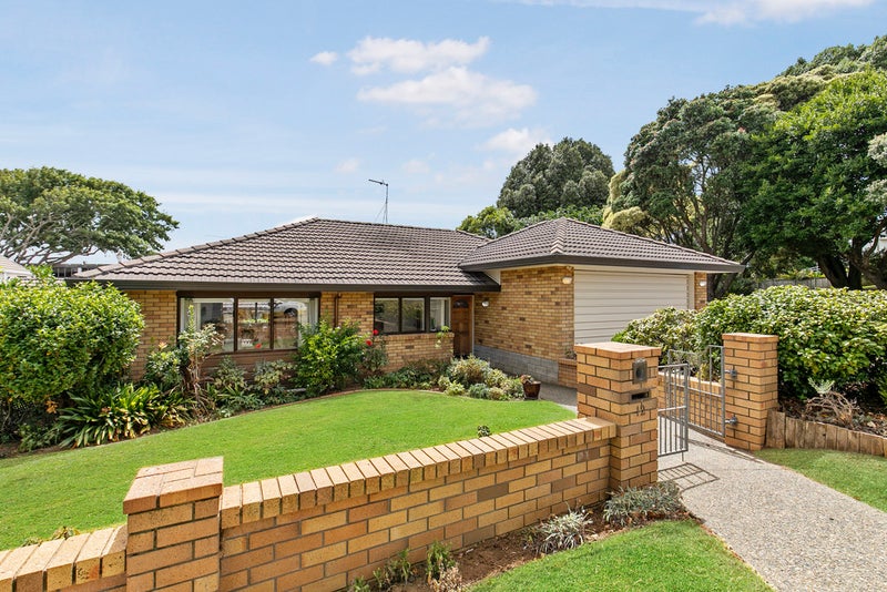 12 Vagus Place, Royal Oak, Auckland - Carousel 1