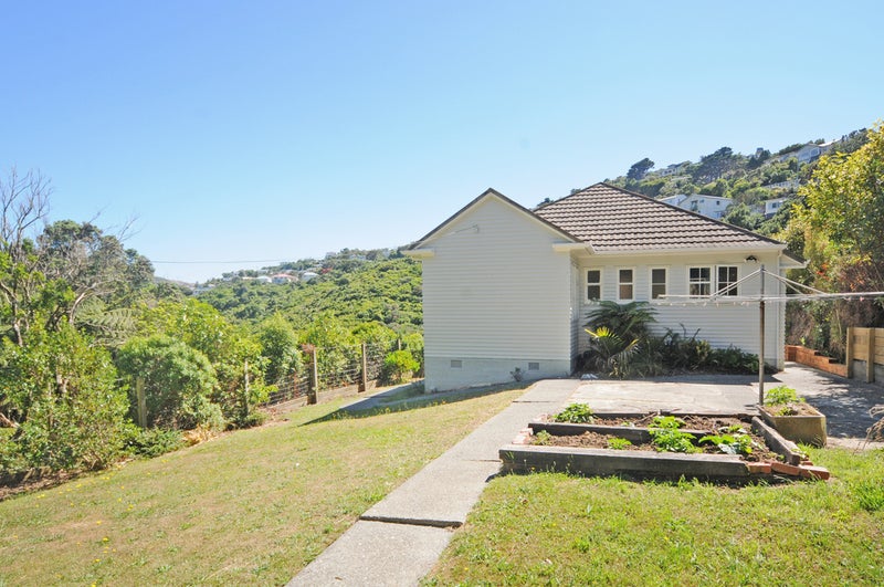 4 Kaihuia Terrace, Northland, Wellington - Carousel 15