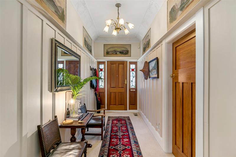 11 Lipman Street, Mount Victoria, Wellington - Carousel 1