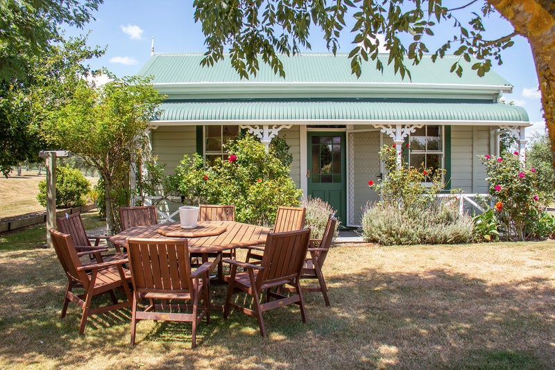 0 , Martinborough - Carousel 2