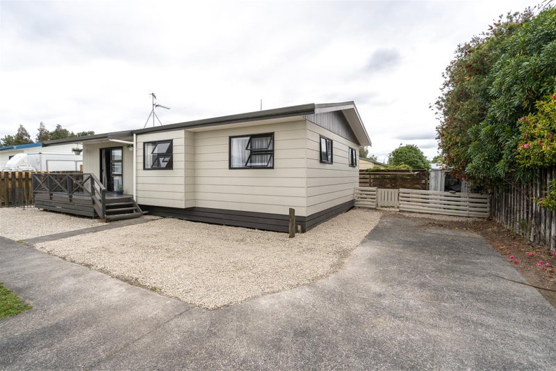 69C Kahikatea Drive, Melville, Hamilton - Carousel 1