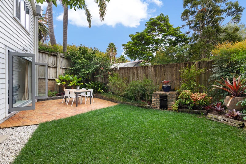 1/0 Sackville Street, Grey Lynn, Auckland - Carousel 2