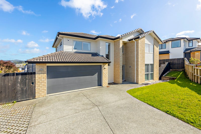 19 Karika Place, Massey, Auckland - Carousel 2