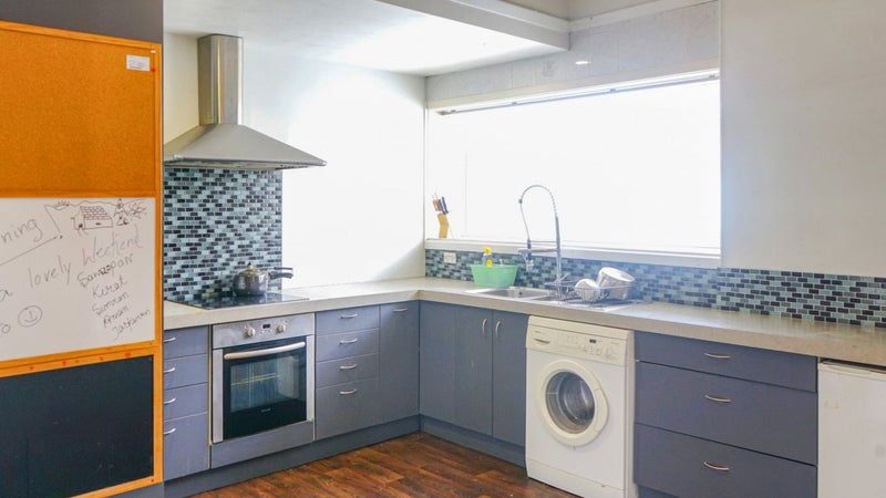 1/110 Hills Road, Edgeware, Christchurch - Carousel 2