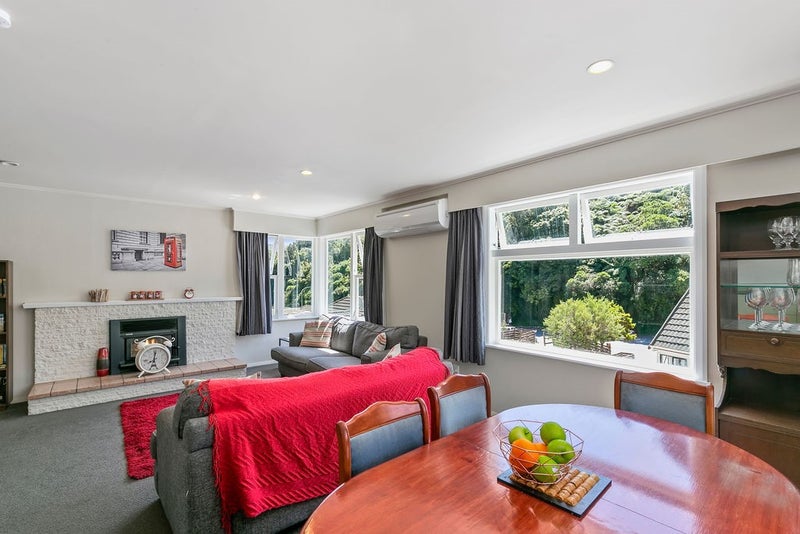 76 Newlands Road, Newlands, Wellington - Carousel 1
