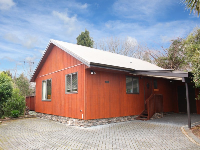 1/8 Weka Road, Waipahihi, Taupō - Carousel 1