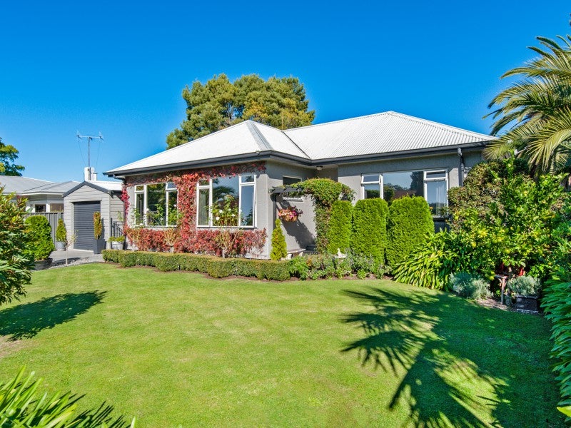 702 Southampton Street West, Saint Leonards, Hastings - Carousel 1