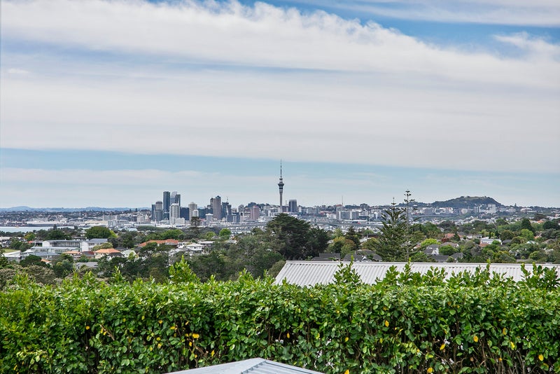 21 Pupuke Road, Birkenhead, Auckland - Carousel 2