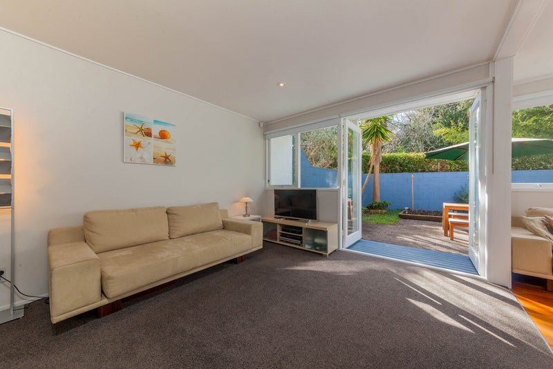 1/0 Waiohua Road, Greenlane, Auckland - Carousel 2