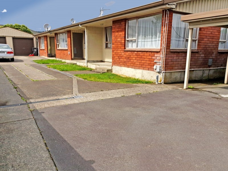 18 Granville Street, Silverstream, Upper Hutt - Carousel 7