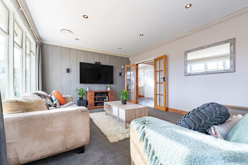 9 McCurdy Street, Elderslea, Upper Hutt - Carousel 2