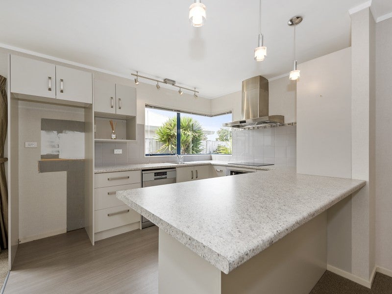 17 Sarindah Place, Fairview Downs, Hamilton - Carousel 14