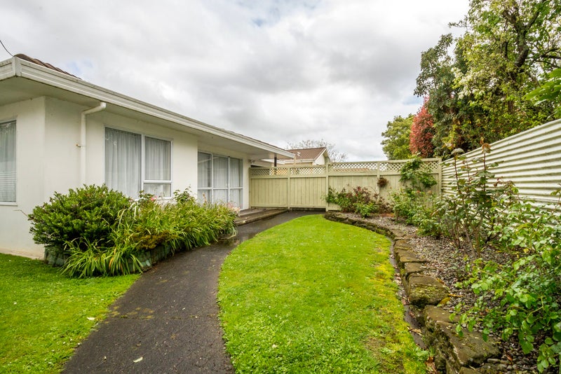 33 Hereford Street, West End, Palmerston North - Carousel 14
