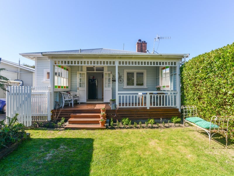 134 Nelson Crescent, Napier South, Napier - Carousel 1