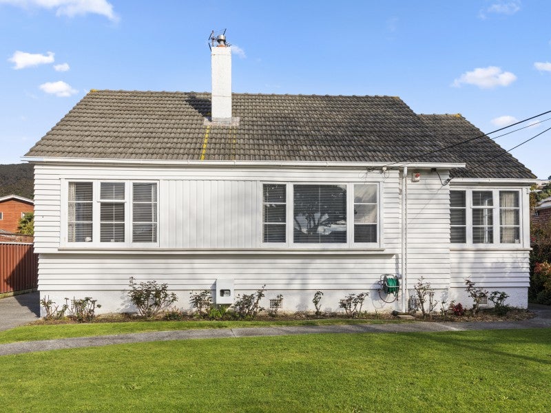 28 Pilcher Crescent, Naenae, Lower Hutt - Carousel 2