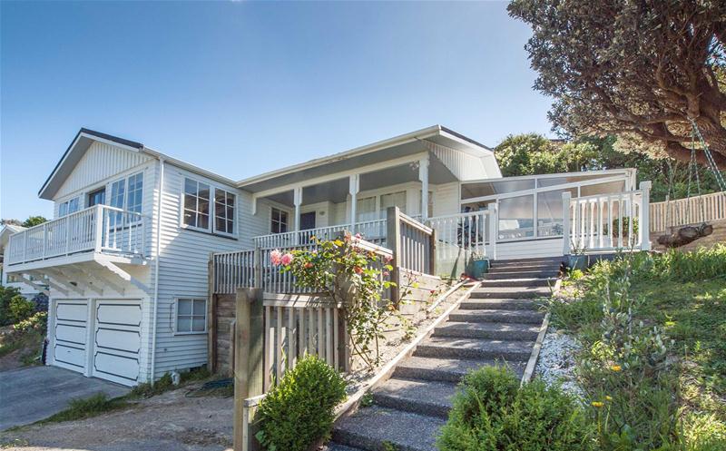 12 Chisbury Lane, Churton Park, Wellington - Carousel 2