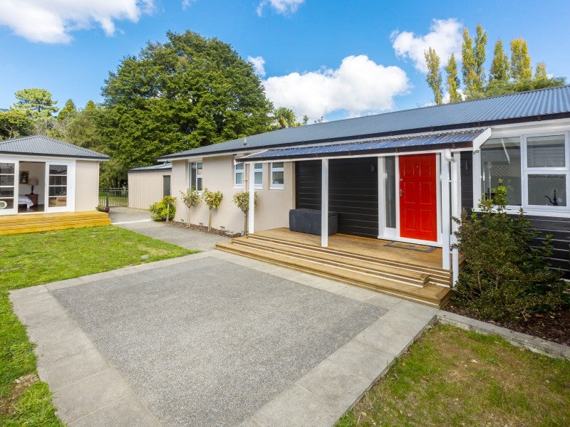 10 Paton Street, Maymorn, Upper Hutt - Carousel 2