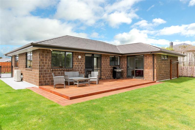 7 Harry Way, Upper Vogeltown, New Plymouth - Carousel 1