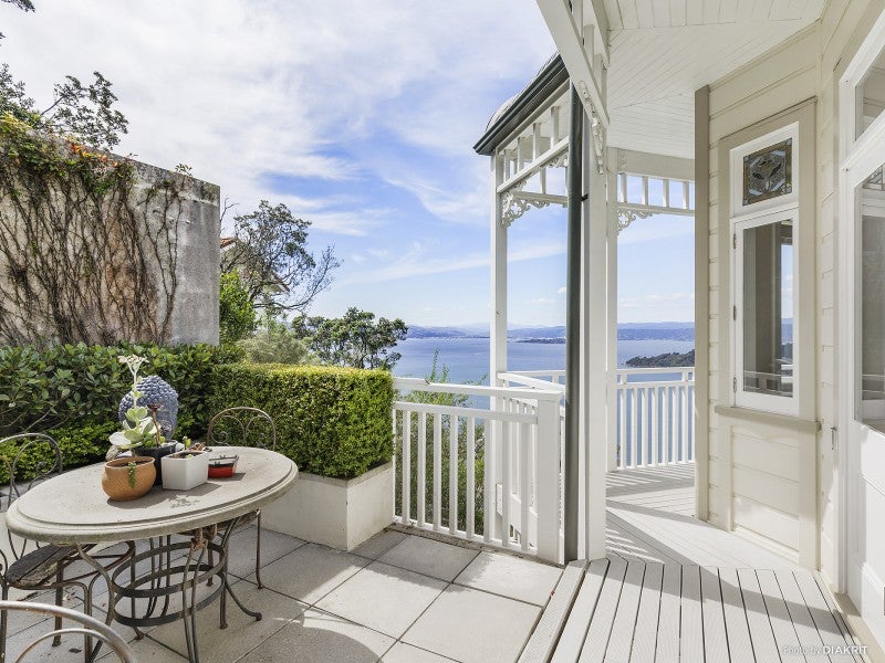 10 Lookout Road, Roseneath, Wellington - Carousel 1