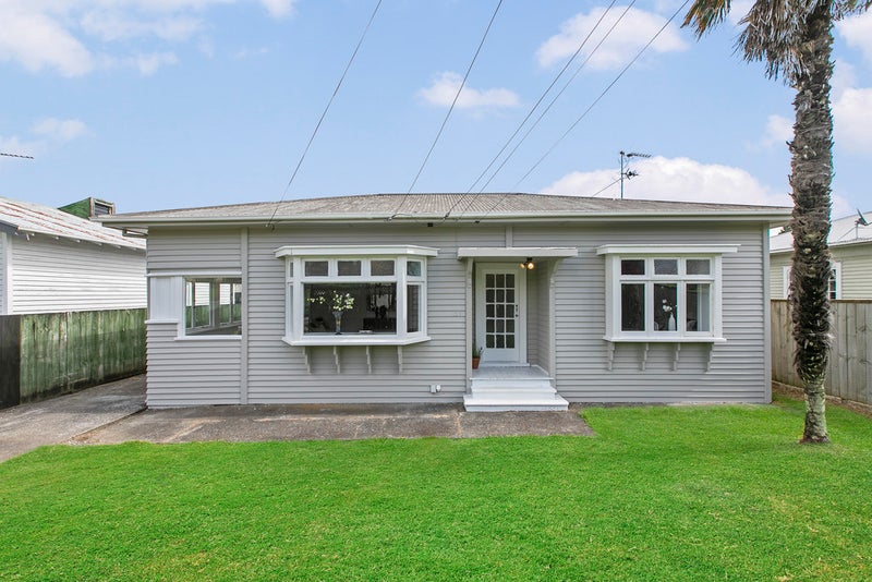 137 Mount Smart Road, Onehunga, Auckland - Carousel 1