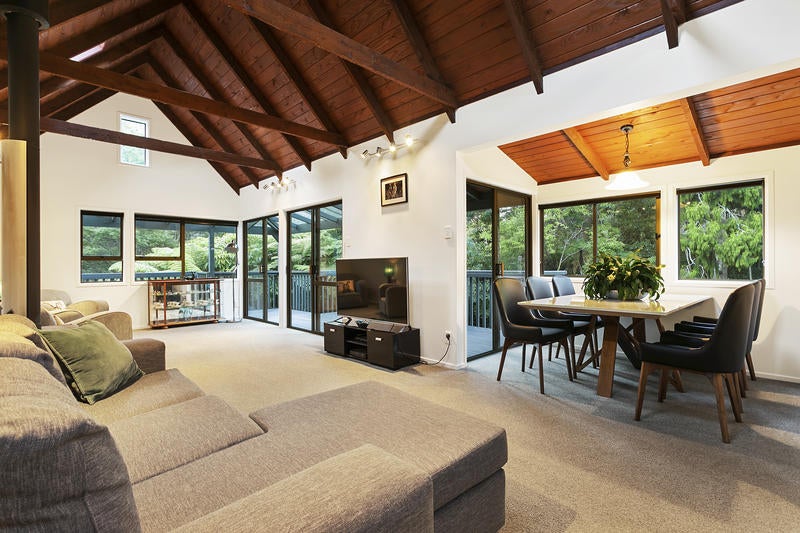 15 Cochran Road, Oratia, Auckland - Carousel 2