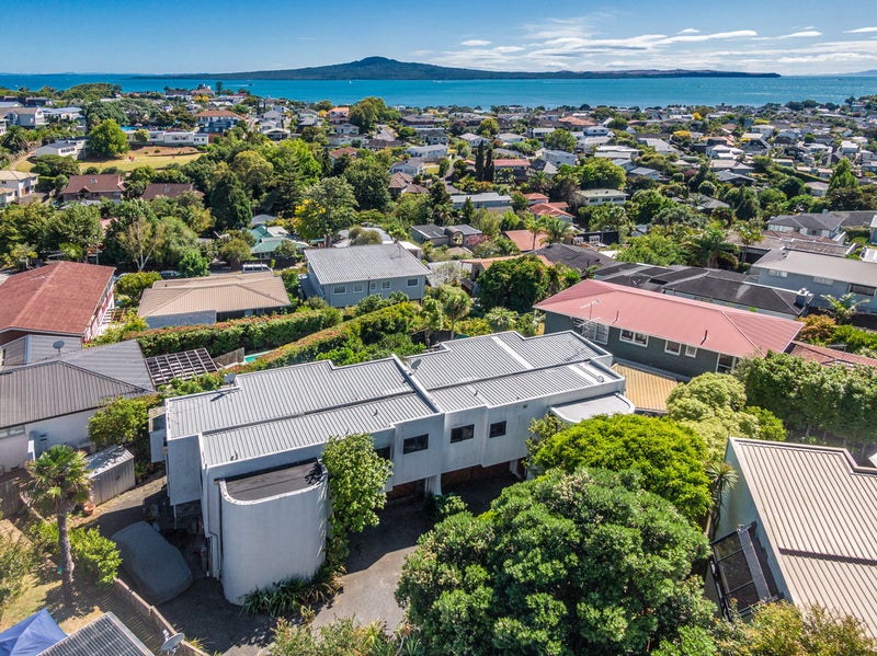 2/24 Hawera Road, Kohimarama, Auckland - Carousel 1