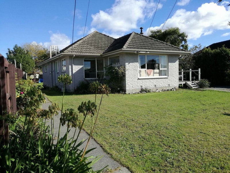 19 Wimborne Crescent, Aranui, Christchurch - Carousel 2