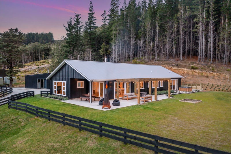 419B Katherine Mansfield Drive, Whitemans Valley, Upper Hutt - Carousel 1