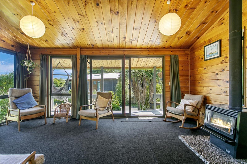 6 Parata Street, Two Mile Bay, Taupo - Carousel 2